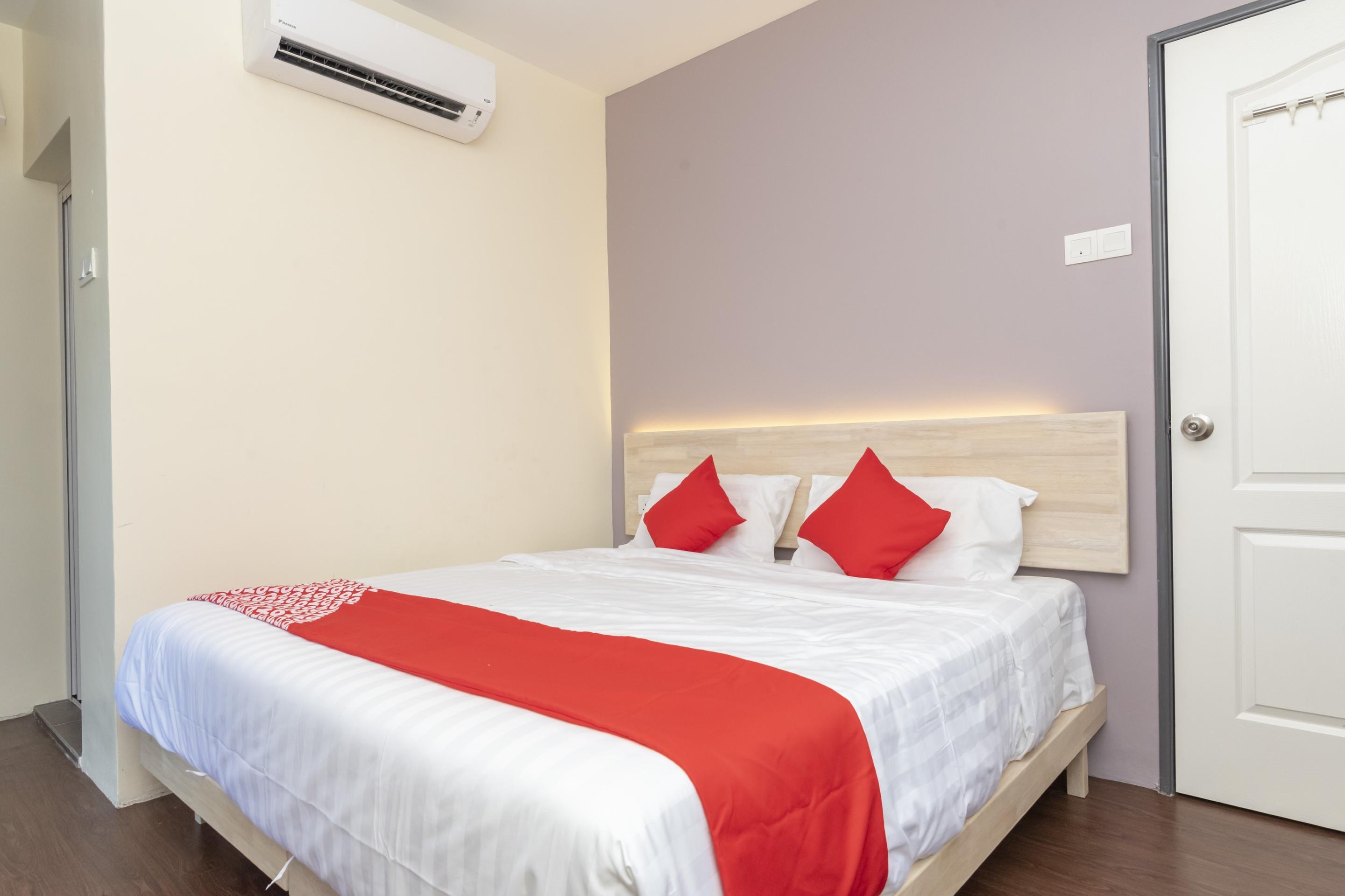 Oyo 778 Bmw 2 Hotel Muar Exterior foto