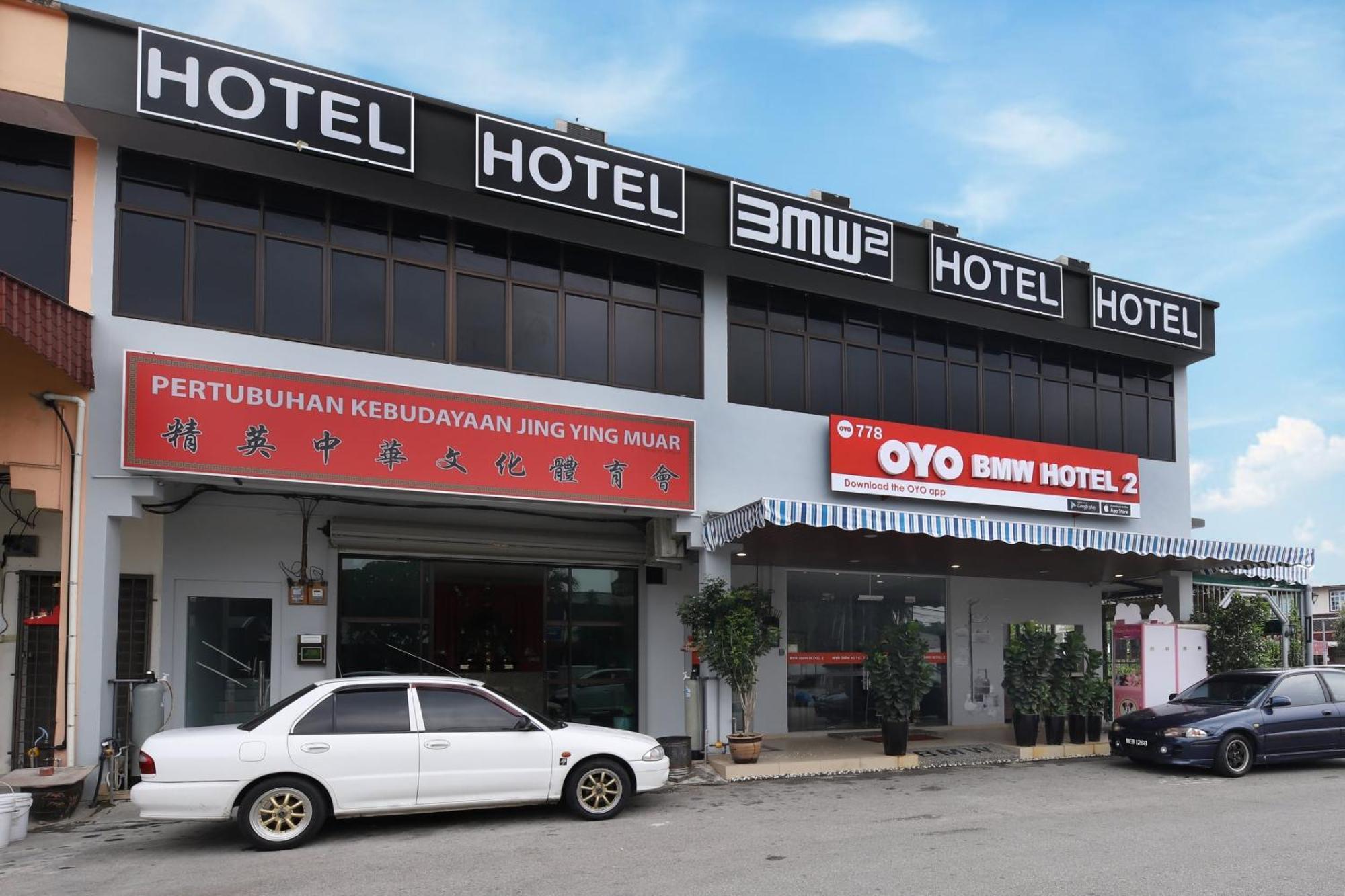 Oyo 778 Bmw 2 Hotel Muar Exterior foto